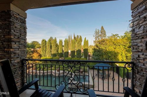 840 Fairway Dr, Bakersfield CA 93309-2416 exterior