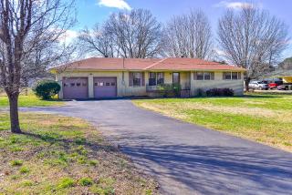 284 Patterson Ln, Meridianville, AL 35759-1104