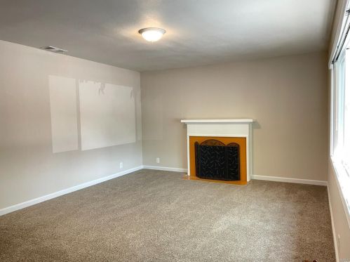 102 Thompson Ave, Ukiah CA  95482-6544 exterior