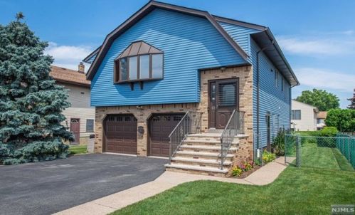 43 Elmhurst St, Elmwood Park, NJ 07407-1320