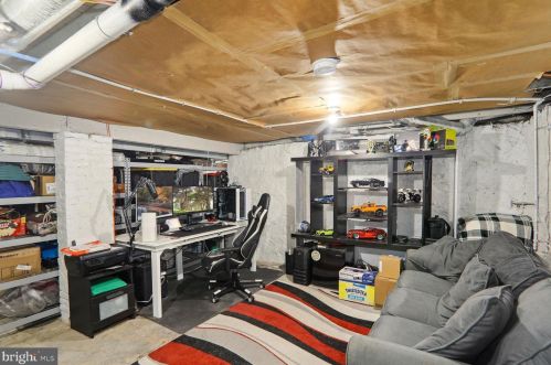 123 Maple Ave, West Deptford NJ  08093-1136 exterior