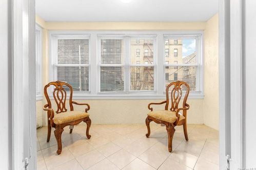 153 179th St, Bronx, NY 10453-2901