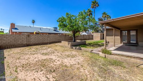12414 44th Ln, Glendale AZ  85304-2307 exterior