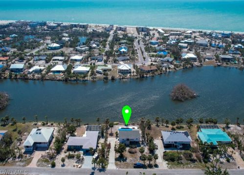 3301 Twin Lakes Ln, Sanibel, FL 33957-5529
