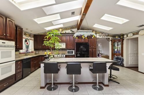 5378 Golden Ave, Riverside CA  92505-2417 exterior