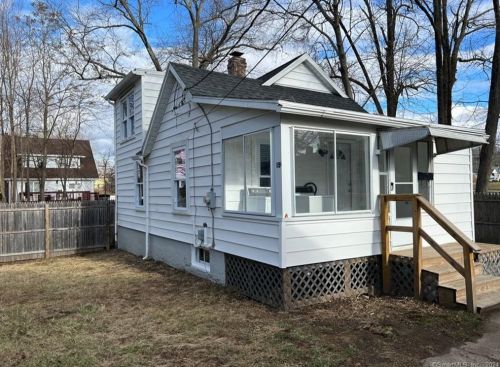 15 Dunham St, Norwich, CT 06360-6805