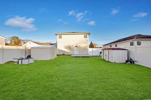 164 Belmont Ave, Babylon NY  11704-5229 exterior