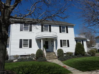 618 Church St, Wilkes Barre, PA 18704-2927