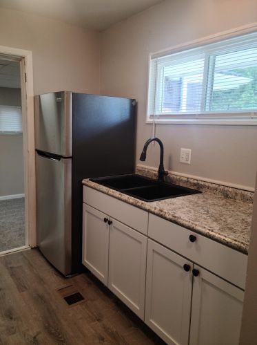 8905 Daly Rd, Cincinnati OH 45231-4635 exterior