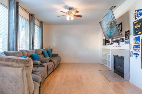 5812 Homewood Way, Riverbank CA  95367-9550 exterior