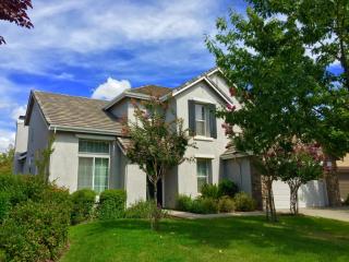 217 Sagemoor Ct, Roseville, CA 95678-3435