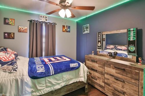 2440 Gillian Ln, Easton PA  18040-5819 exterior