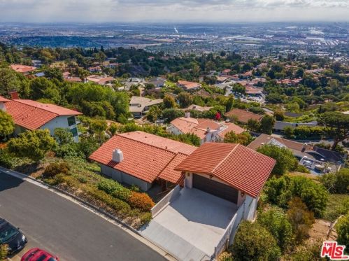 29734 Grandpoint Ln, Palos Verdes Estates, CA 90275-6422