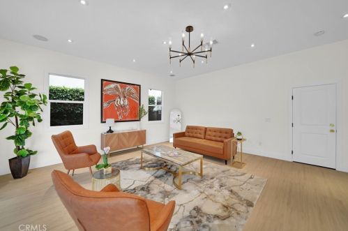 10071 Cliff Dr, Huntington Beach CA  92646-6604 exterior