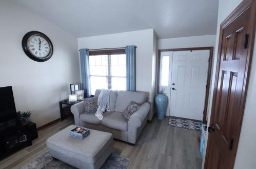 2972 Enderby Ln, Green Bay, WI 54311-7409