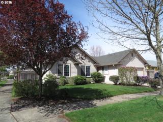 1668 Calistoga Ct, Eugene OR  97402-7506 exterior