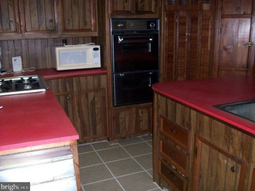 104 Commerce St, Harrington DE  19952-1057 exterior