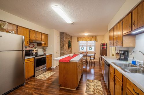 106 Martha Ave, Hopwood PA  15445-2102 exterior