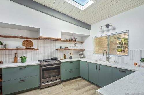 6584 Airoso Ave, San Diego CA  92120-4809 exterior