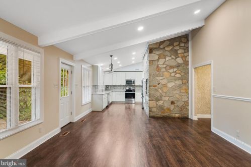 8318 Fairview Rd, Melrose Park PA  19027-2121 exterior