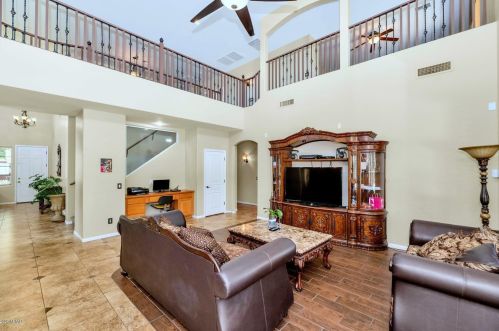 15826 Mercer Ln, Sun City, AZ 85379-4781