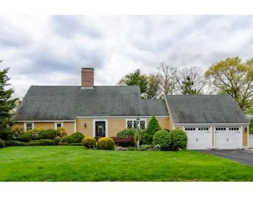 55 Heritage Ln, Weymouth, MA 02189-1016