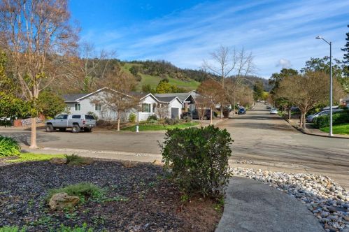 527 San Juan St, Santa Rosa CA  95409-2802 exterior