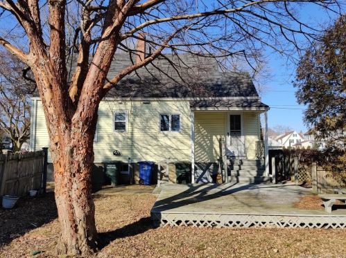 269 Courtland Ave, Bridgeport, CT 06605-3352