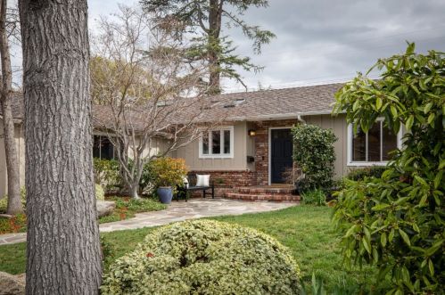 1857 Appletree Ln, Mountain View, CA 94040-4007