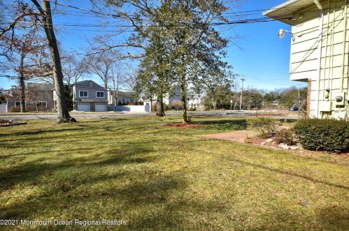 306 Van Zile Rd, Bricktown NJ  08724-2018 exterior