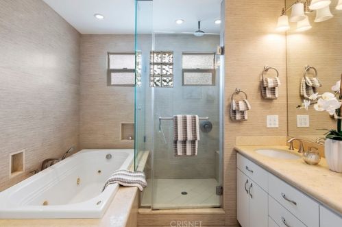 4429 Petit Ave, Van Nuys CA  91436-3211 exterior