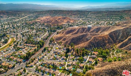 28650 Lapine Ave, Santa Clarita, CA 91390-1242