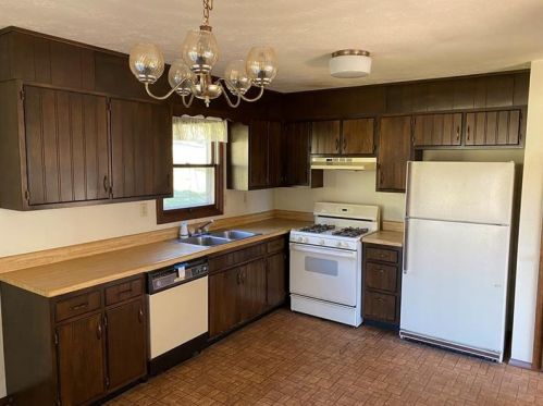 59 Hogue Dr, Saltsburg, PA 15681-8114