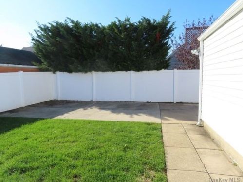 231 Carman Ave, East Rockaway NY  11518-1737 exterior