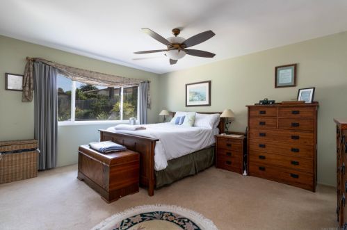 6213 Lk Athabaska Pl, San Diego CA 92119-2823 exterior