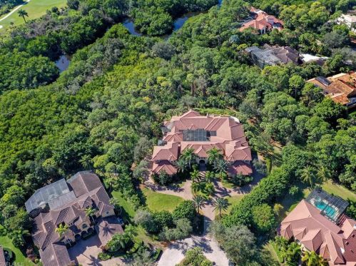 3657 Bay Crk Dr, Bonita Springs FL 34134-1910 exterior