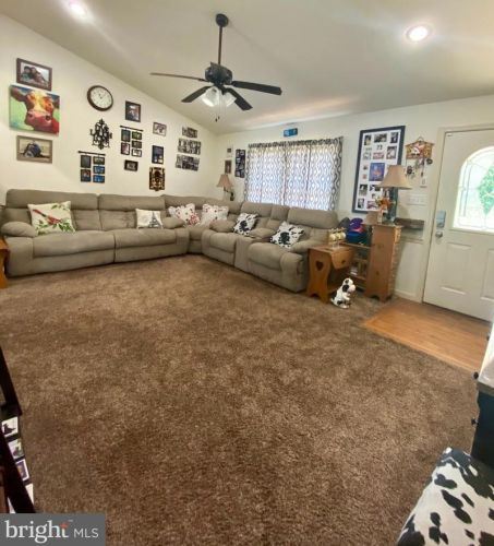 4819 White Deer Rd, Delmar, DE 19940-3054