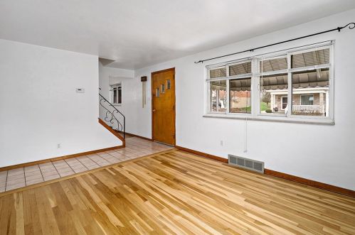 211 Walliston Ave, Pittsburgh, PA 15202-1441