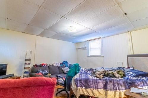 28 Oak St, Norwich CT  06360-5111 exterior