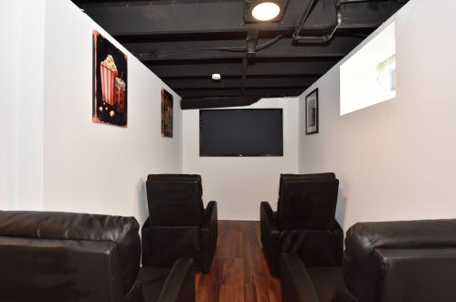 5348 91, Milwaukee WI 53224-5304 exterior