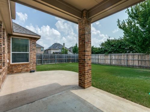 8716 Devonshire Dr, Fort Worth TX  76131-3388 exterior