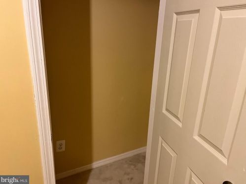 3456 Eagle Ridge Dr, Woodbridge VA  22191-6567 exterior