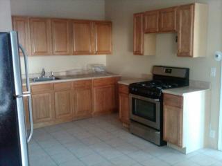 146 Dover St, Bridgeport CT  06610-2207 exterior