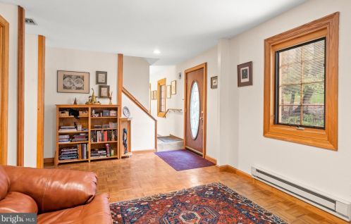 4 Stephen Dr, Glen Mills PA  19342-8803 exterior