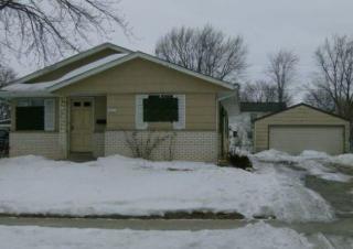 7804 Grn Tree Rd, Milwaukee WI  53223-4925 exterior