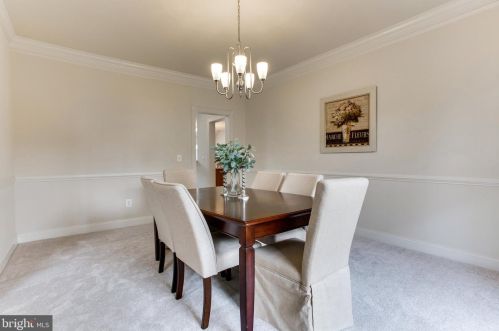 5594 Tucson Ct, Haymarket VA  20169-3145 exterior