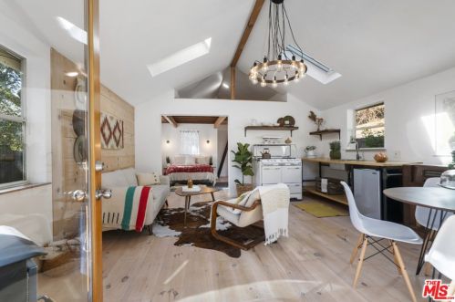 328 Topanga Canyon Blvd, Topanga CA  90290-3838 exterior