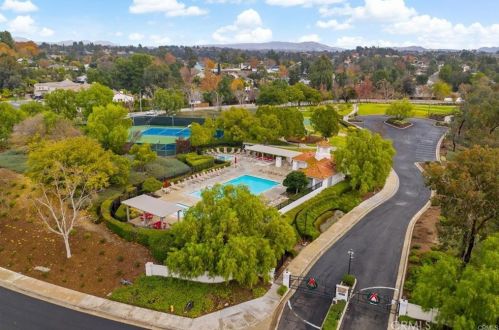 43511 Calle Nacido, Temecula CA  92592-3036 exterior