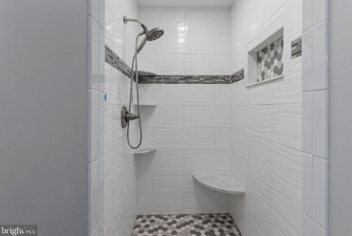 770 Dawes Dr, Yardley PA 19067-4335 exterior