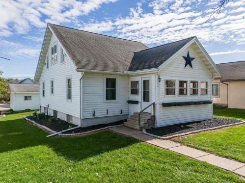 620 Prairie Ave, Yuba, WI 54634-6225